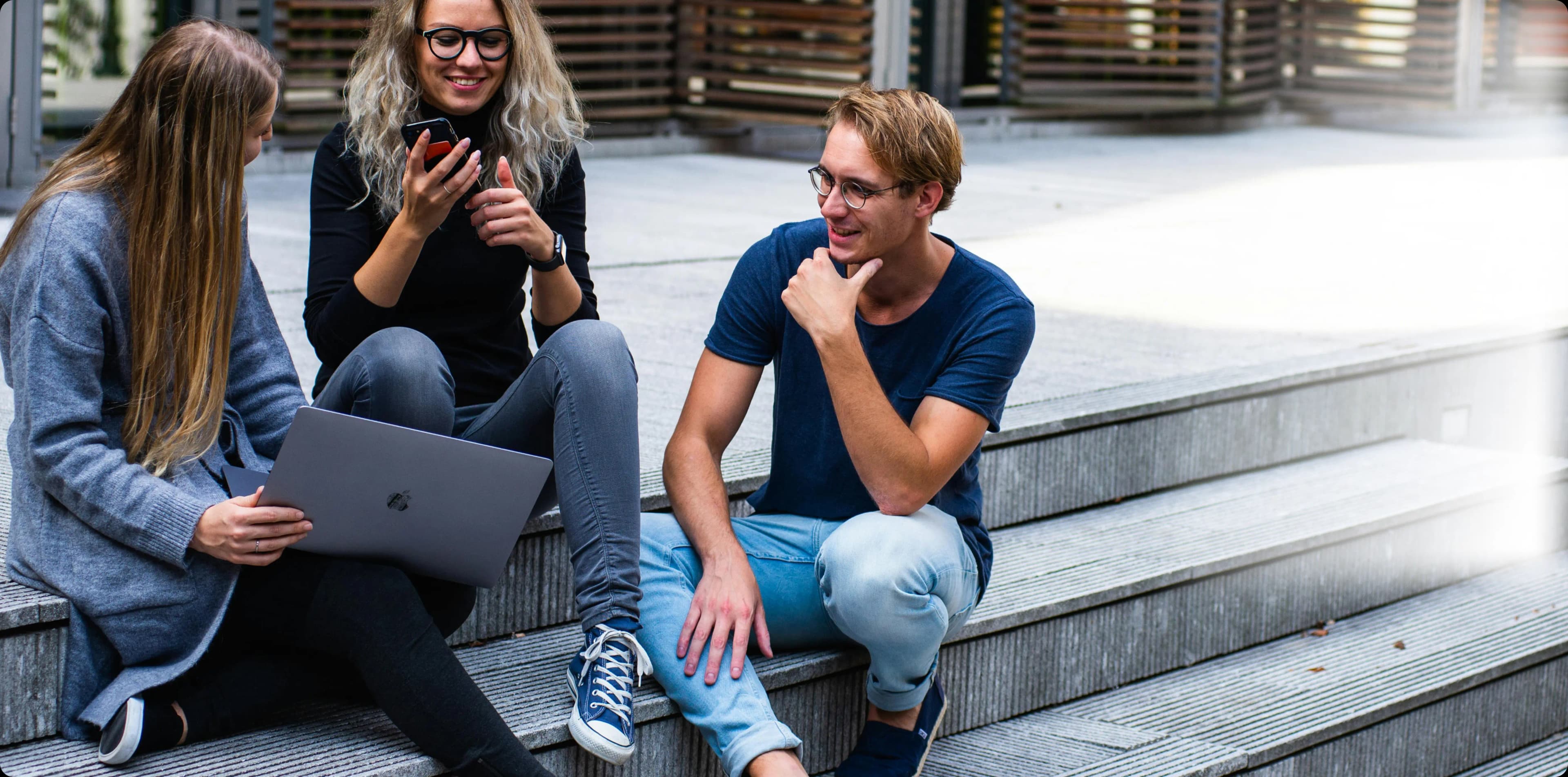 Étudiants de Fortitude Business School sur le campus de Lyon